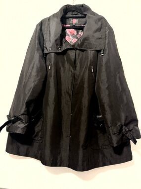 Gallery Black Trench Coat with Pink Floral Lining